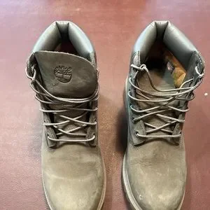 Timberland | Shoes | Timberland Boots Worn Time Size 5 Kids  display picture 1